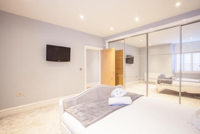Stylish 2 Bedroom Apartment In Park Circus, West End 格拉斯哥 外观 照片