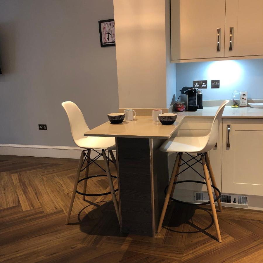 Stylish 2 Bedroom Apartment In Park Circus, West End 格拉斯哥 外观 照片